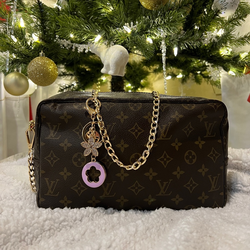 ✨Louis Vuitton Trousse Toilette 28✨